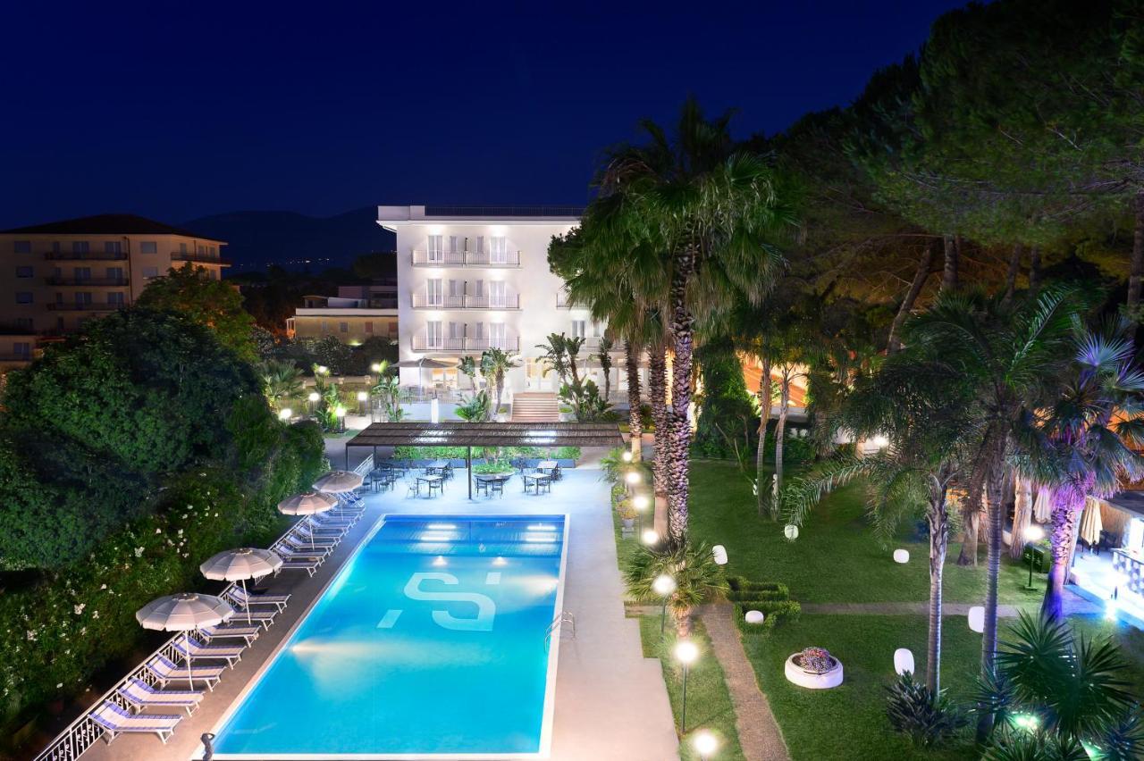 פסטום Hotel Sogaris מראה חיצוני תמונה